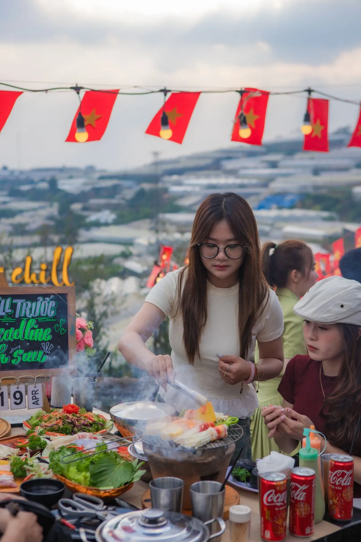 Nướng BBQ Đà Lạt Mùa Đông - bàn nướng BBQ tại Đà Lạt