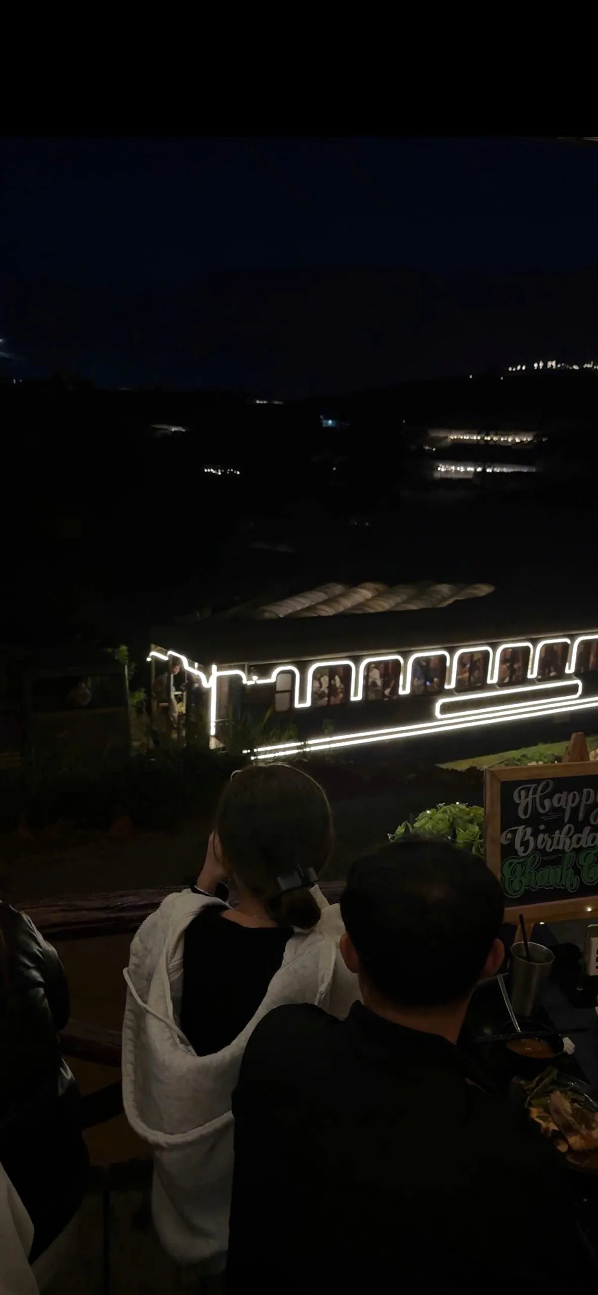 Quán nướng Đà Lạt có nhạc sống - acoustic và BBQ ban đêm