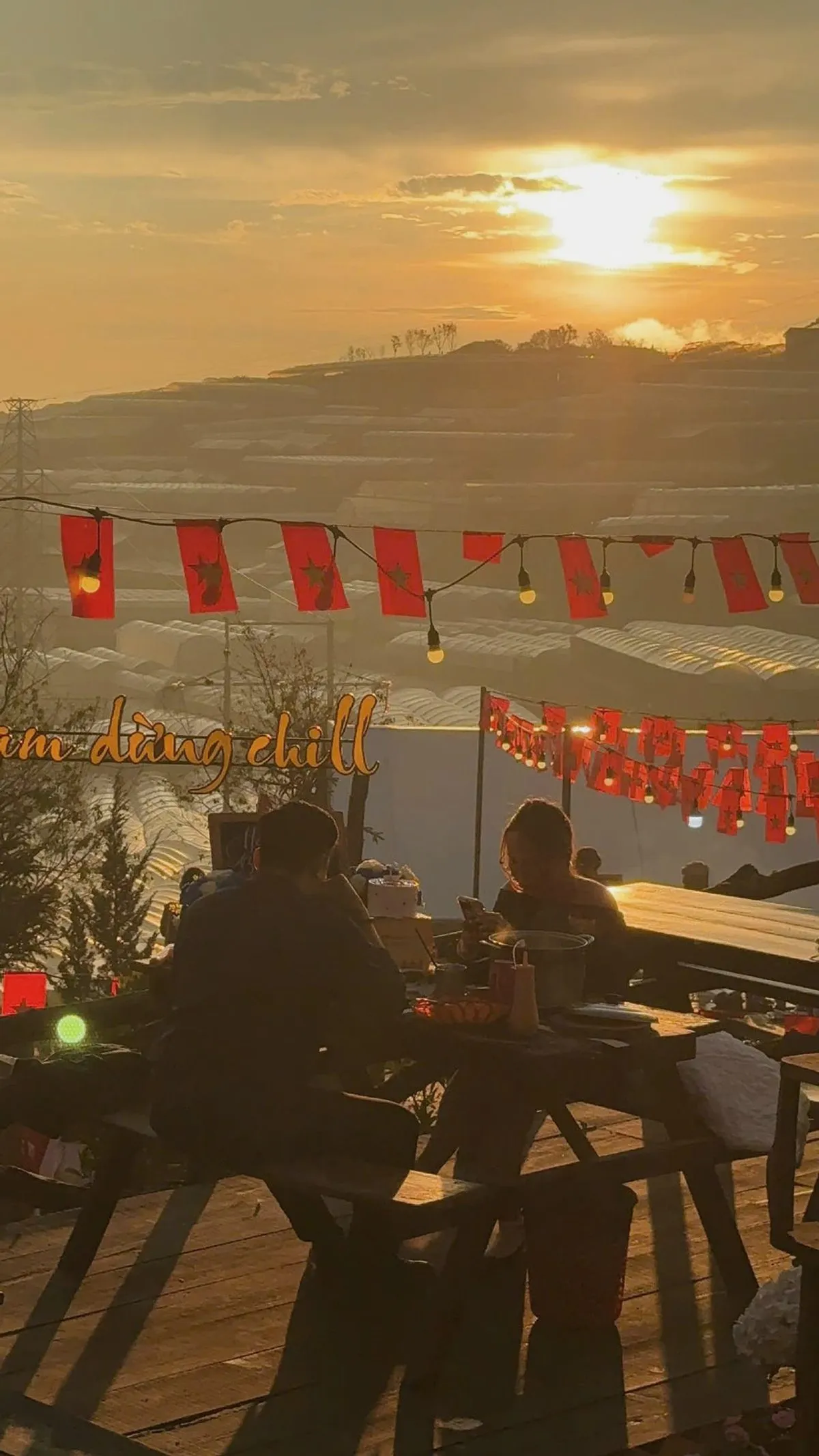 Quán nướng Đà Lạt có sân vườn - nướng ngoài trời giữa cây xanh