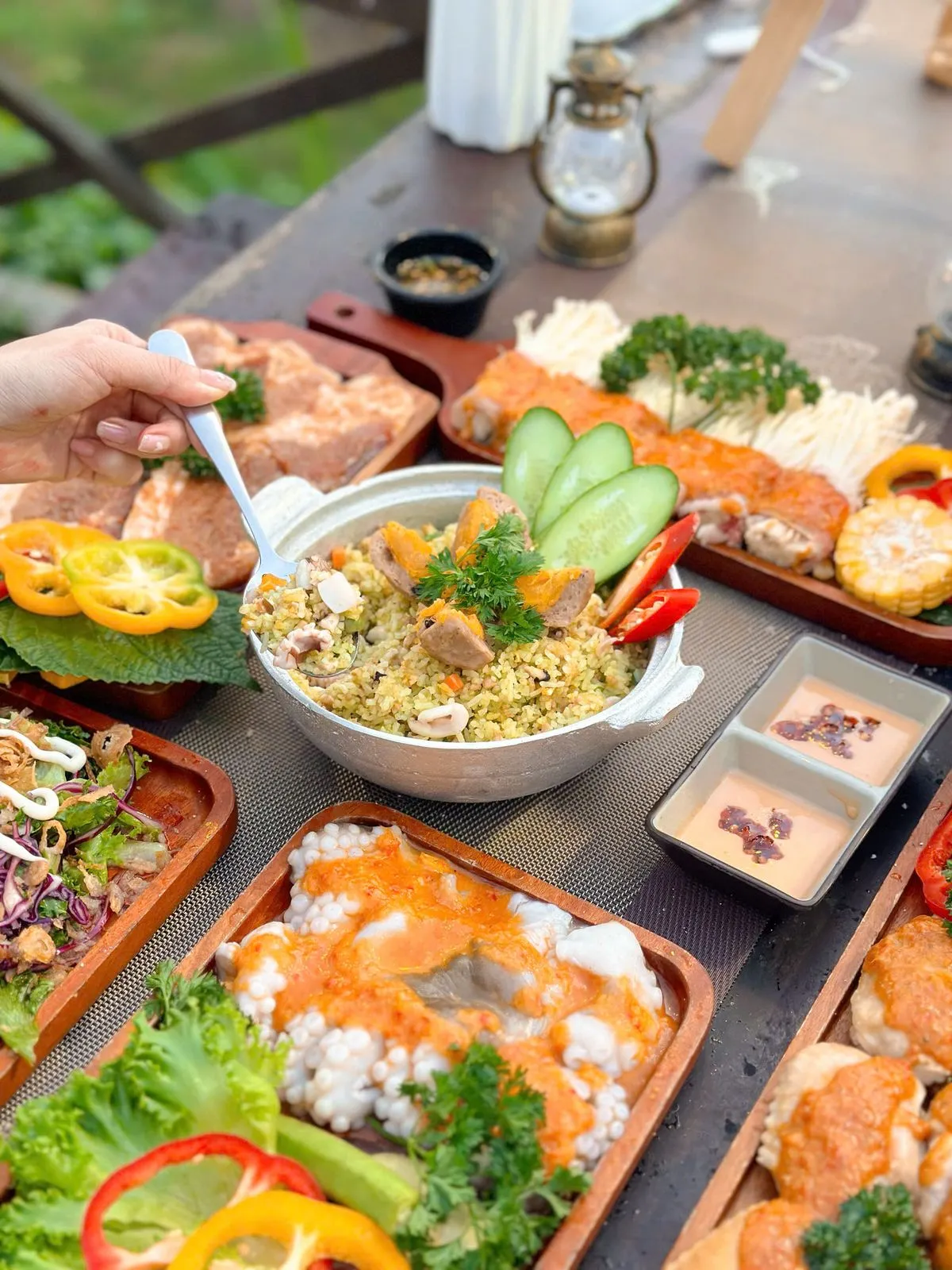 Lẩu Gà Lá É Đà Lạt - món nướng BBQ thơm ngon Đà Lạt