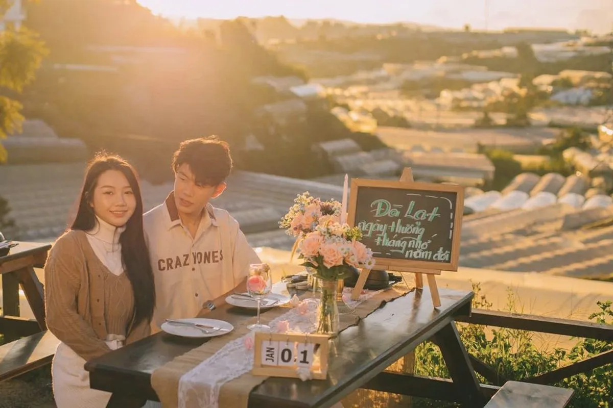 Du lịch Đà Lạt tháng 4 - mùa hoa dã quỳ và nướng BBQ