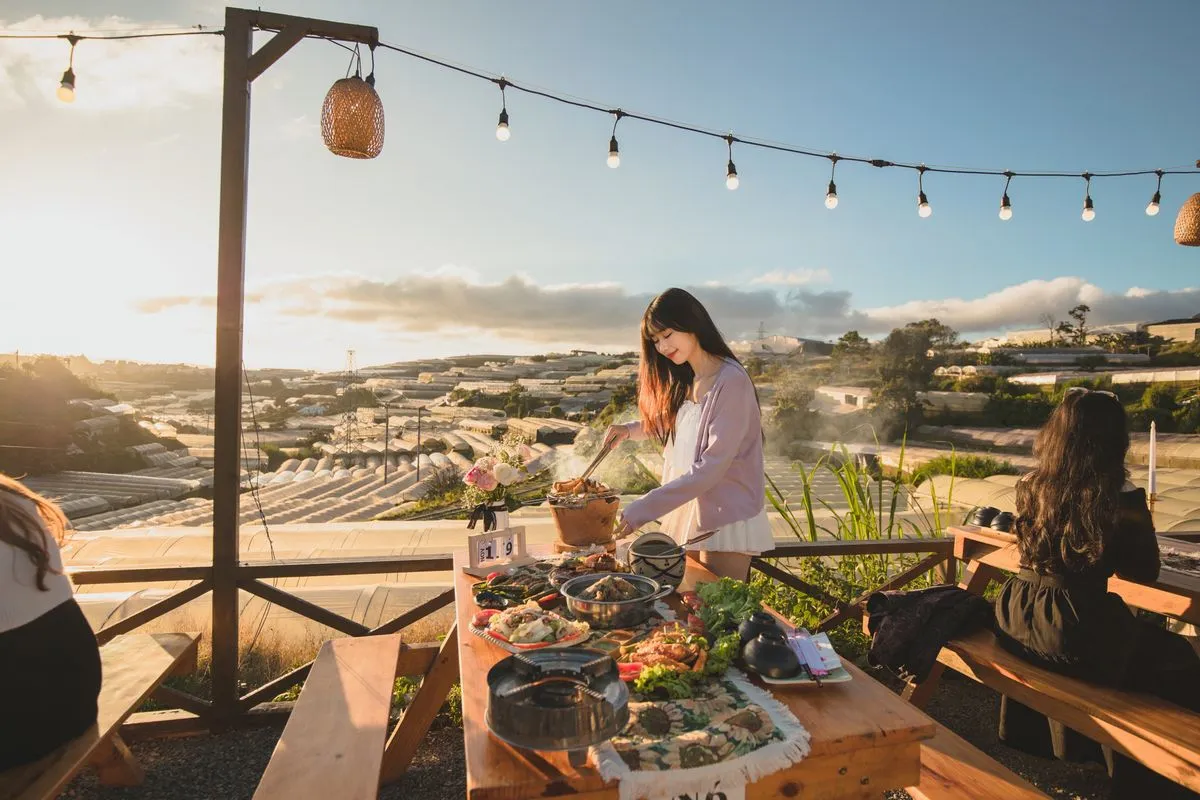 nướng BBQ ngắm xe lửa Đà Lạt - hoàng hôn thung lũng