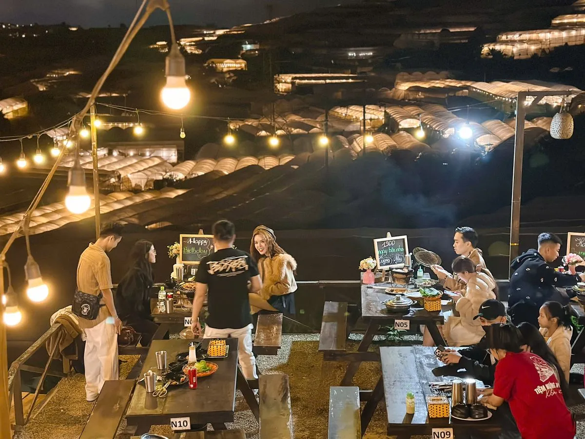 du lịch Đà Lạt ăn gì - view nhà lồng biển sao